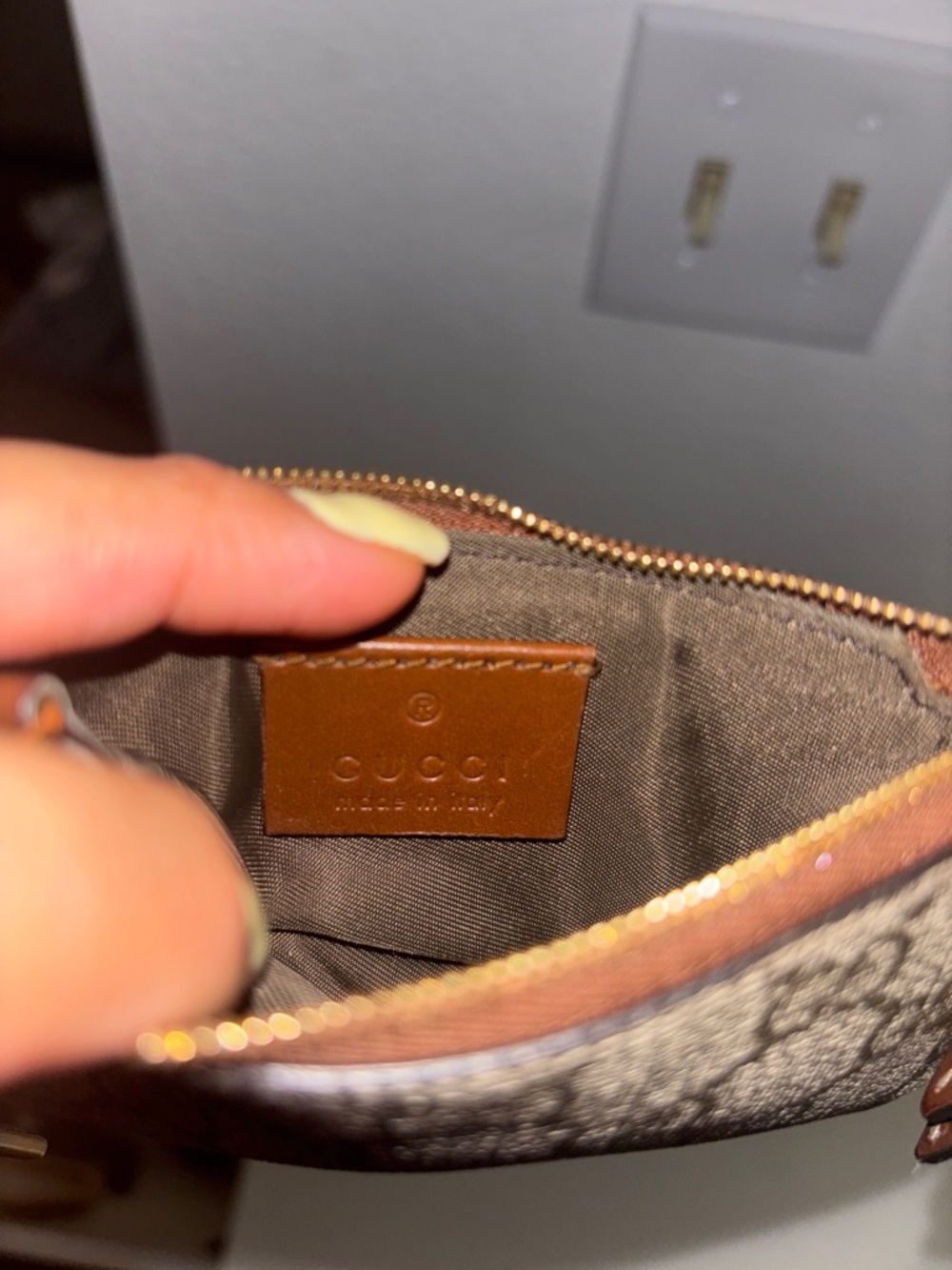 Gucci Beige Brown GG Supreme Key & Card Holder with Gold Hardware - Picture 4 of 8